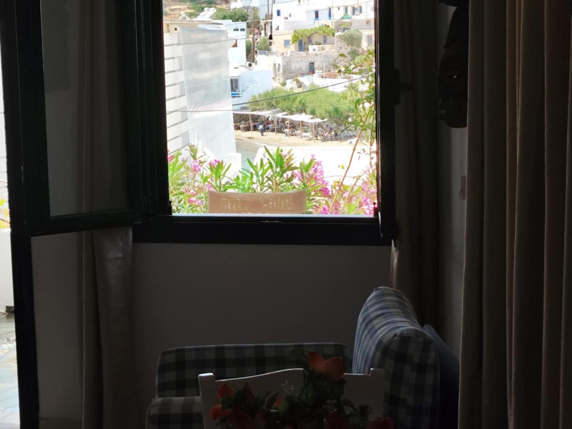 Nikolettas * Φάρος